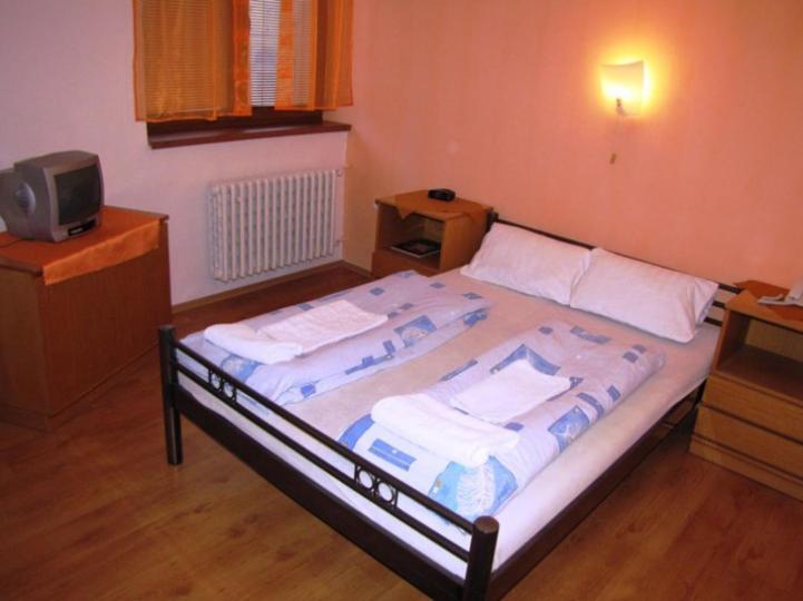 Hotel Slovan Жиліна Екстер'єр фото
